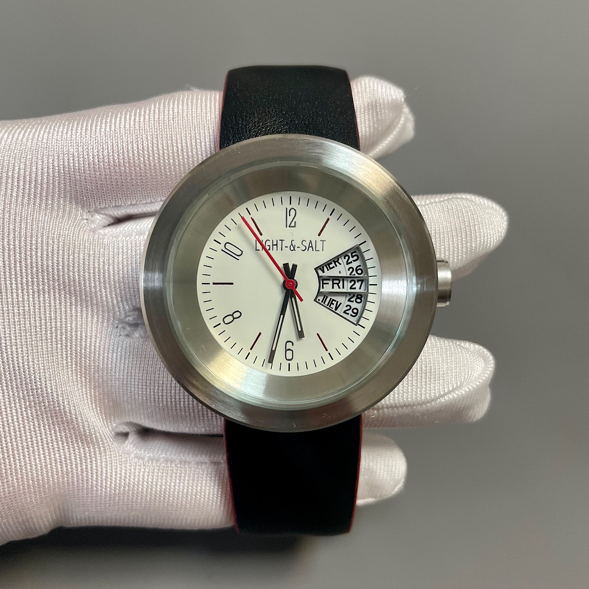 Analog Quartz Watch - ساعة رجالية كوارتز ثلاثية الأبعاد عالية