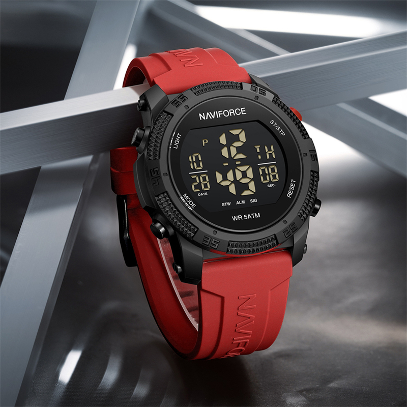 Naviforce 7104 ساعة عصرية رجال - مراجعة Watch Display Pillow وسعره