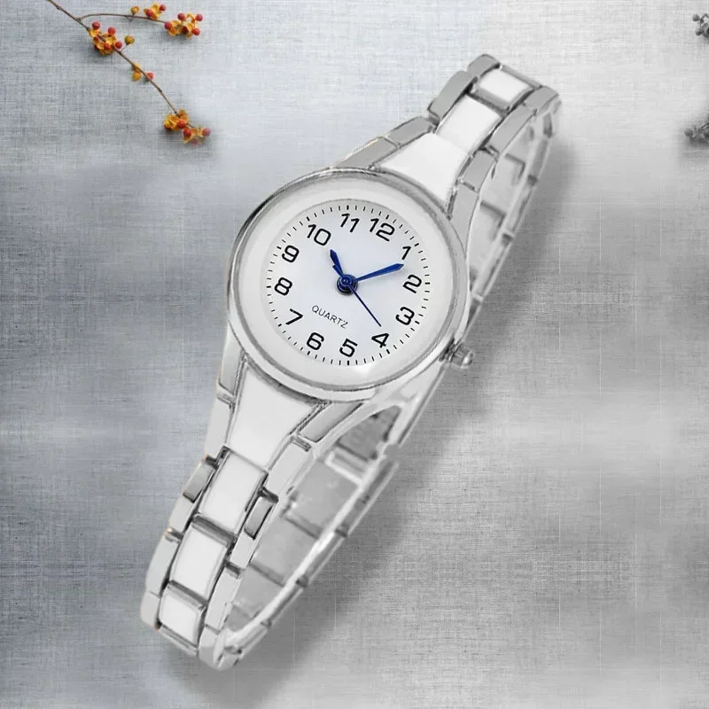 أزياء المرأة ساعة اليد الرقمية - مراجعة Luxury Ceramic Watch وسعره