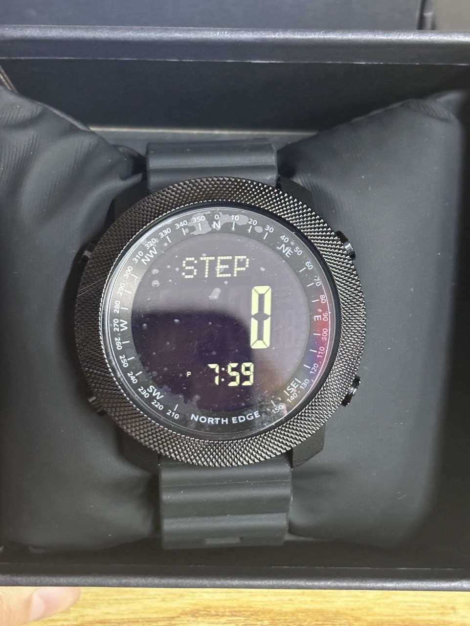 ساعة رقمية للرجال NORTH EDGE D - مراجعة Altimeter Compass Watch وسعره