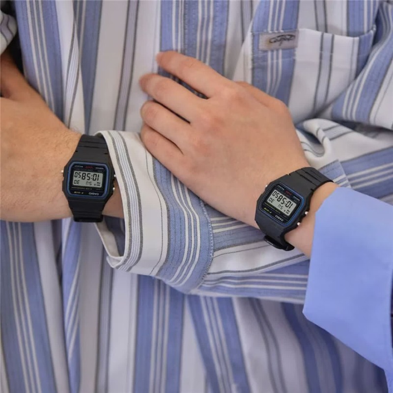 ساعة يد كاسيو F-91W-1 عصرية بت - مراجعة Watch Display Pillow وسعره